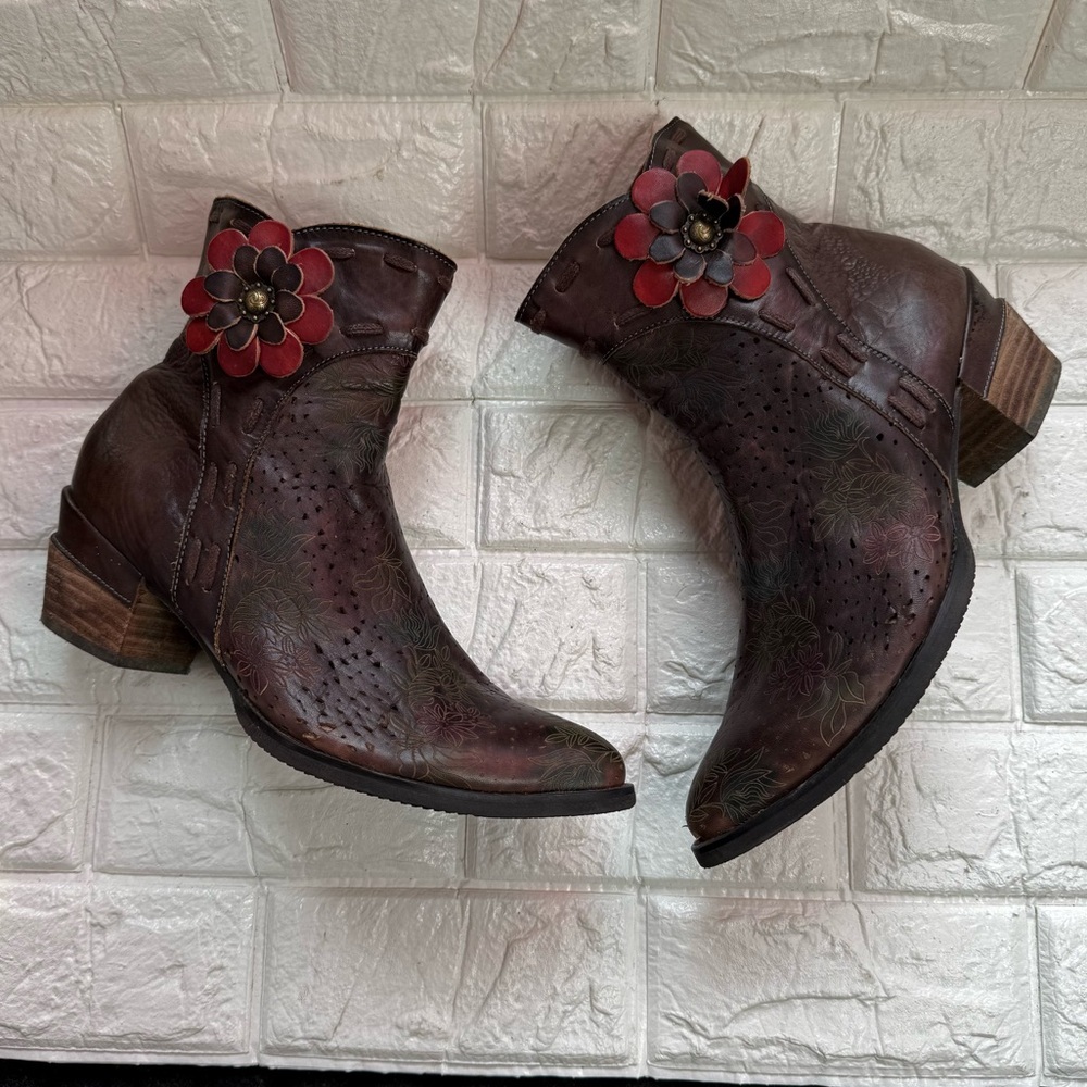 L’artiste by Spring Step 3D Flower Canter Ankle boots size 40